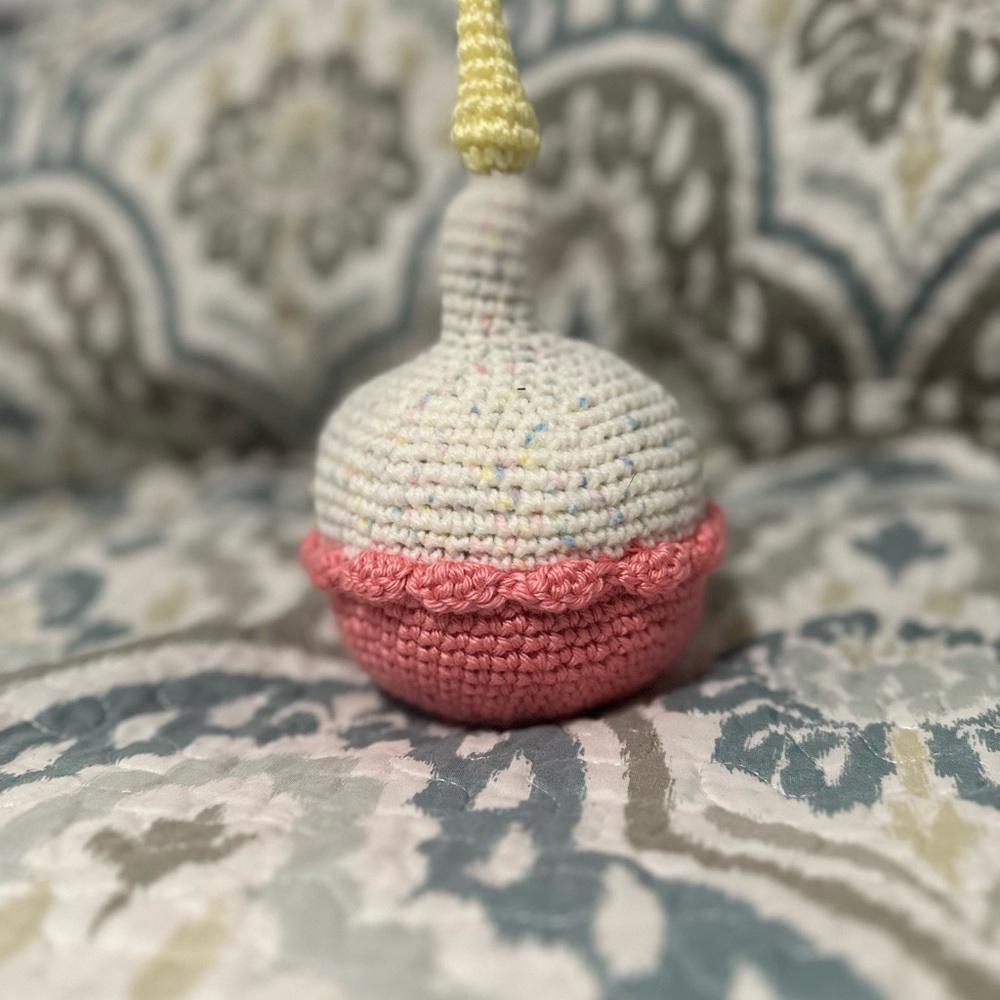 Crochet Cupcake Plush Toy - Picture 3 of 4